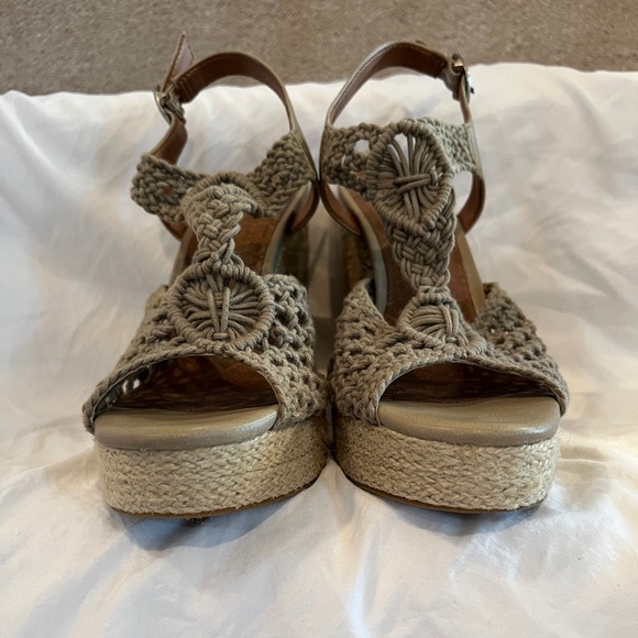 Lucky Brand Wedges Never Worn! Size 9 - Picture 5 of 16